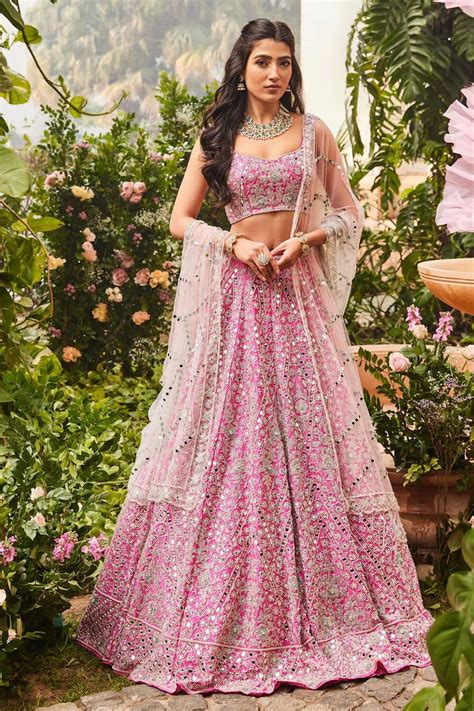 which color goes with pink lehenga