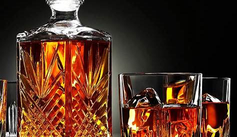 Pouring Whiskey Bottle Image & Photo (Free Trial) | Bigstock