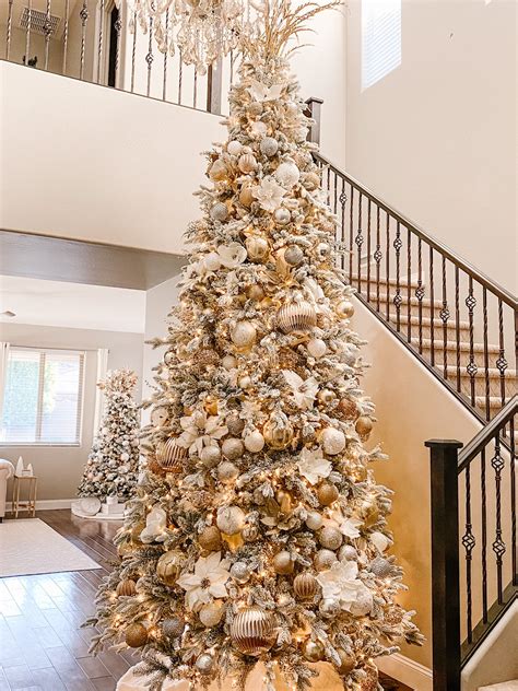 10+ Red Gold And White Christmas Tree DECOOMO