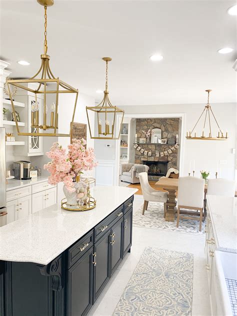 How To Design A Luxurious White And Gold Kitchen in 2020 Home decor