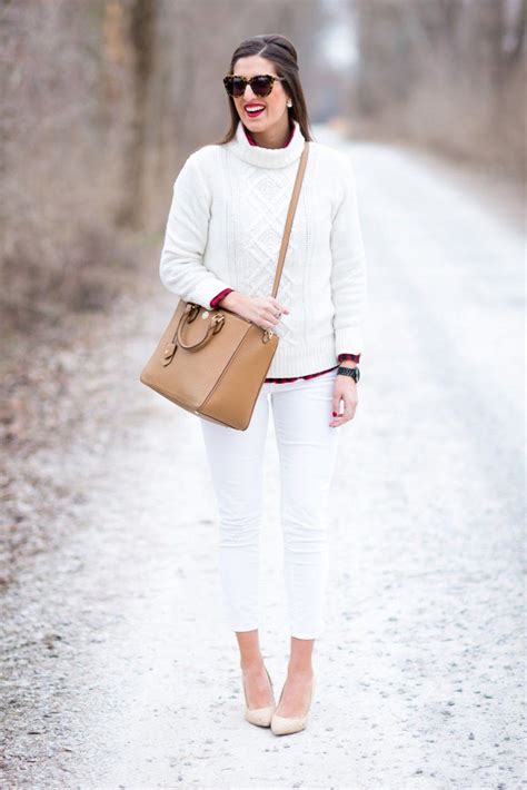 A Neutral Fall Outfit with White Jeans 22 Days of Fall Fashion