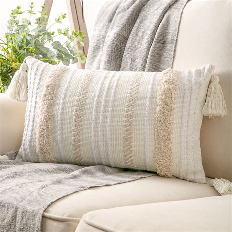 Famous White Throw Pillows With Tassels For Small Space