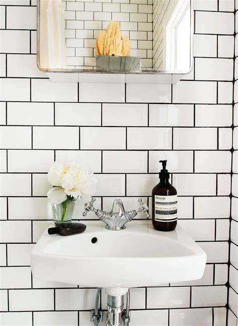 Black grout with white tile White tiles black grout, White tile