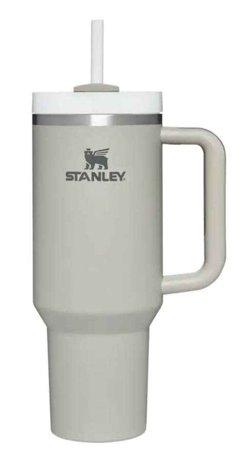 white 30 oz stanley cup with handle