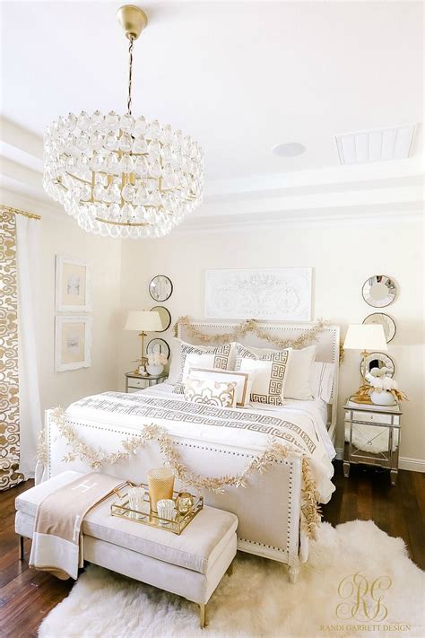 Incredible White And Gold Bedroom Decor 2023