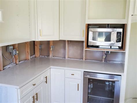 White Cabinets Yellowing