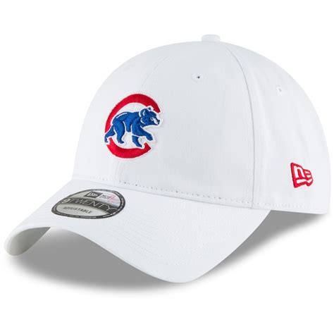 white chicago cubs hat