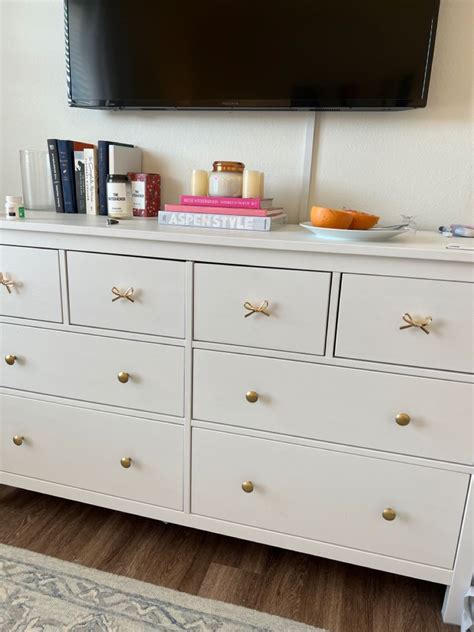 White Dresser With Clear Knobs