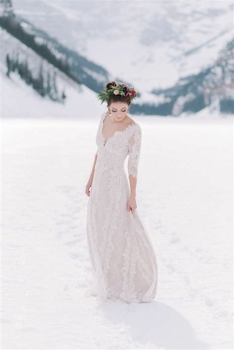 White Gown Snowy Elegance Christmas Photoshoot Outfit Ideas