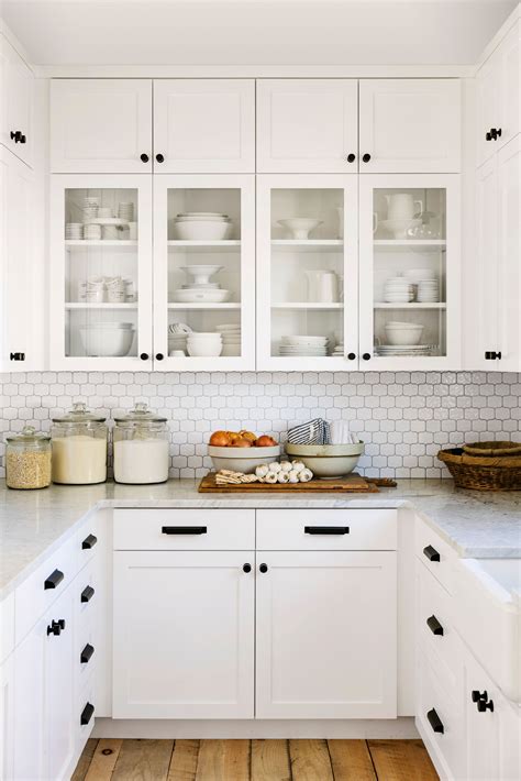 White Kitchen Backsplash Images