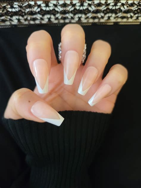 White Nails V Cut