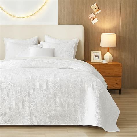 White Quilted Bed Sheets