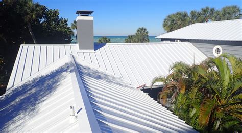 Transform Homes: White Roof Innovations Unveiled!