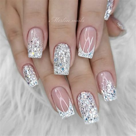 White Sparkle Nails Services