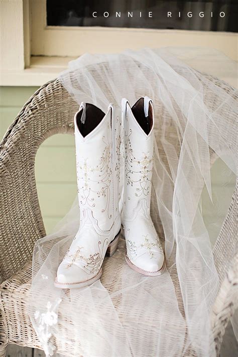 white wedding cowboy boots