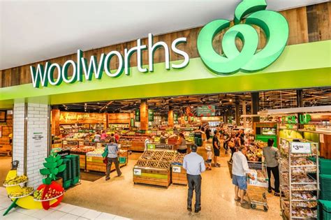 who are the major shareholders of woolworths