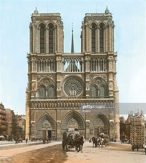 who built the cathedral of notre dame