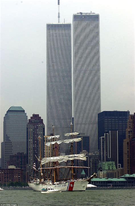 who destroyed the twin towers