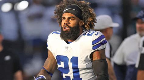 who does ezekiel elliott play for 2023