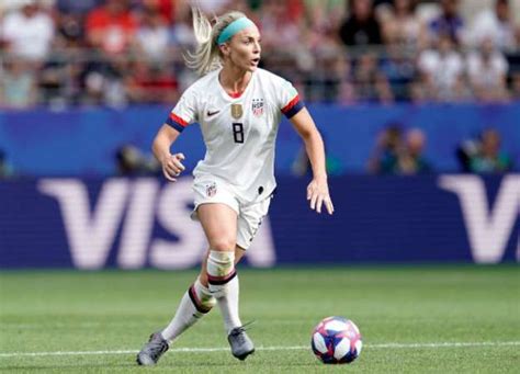 who does julie ertz play for