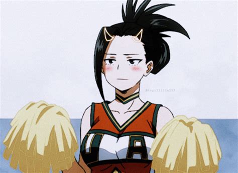 who does momo yaoyorozu like