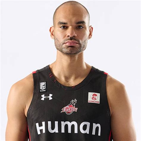 who does perry ellis play for
