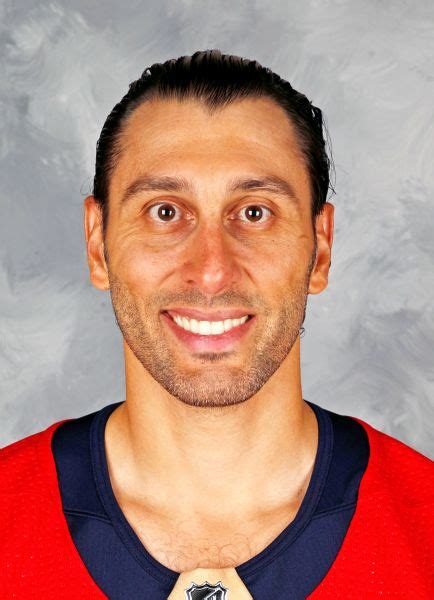 who does roberto luongo play for