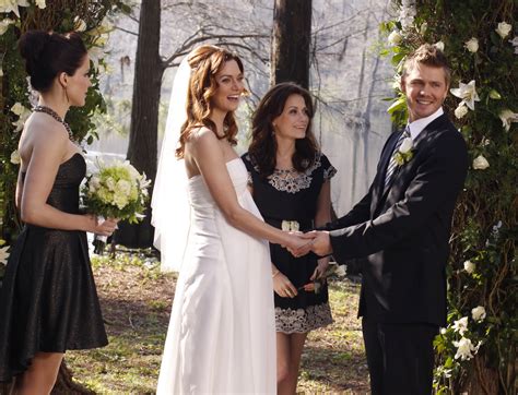 who gets married in one tree hill