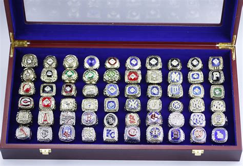 who has the most world series rings