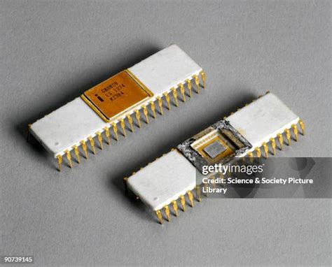 who introduced the first microprocessor for intel