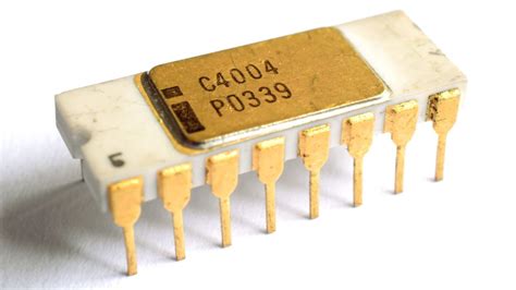 who invented the first microprocessor 4004