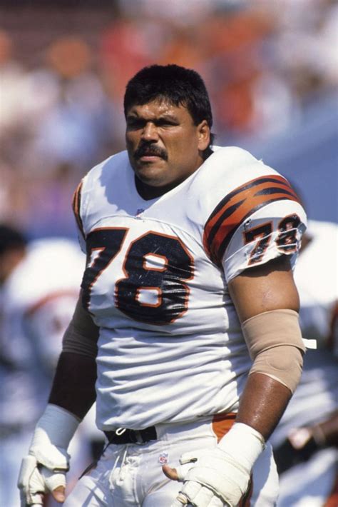 who is anthony munoz