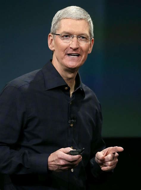 who is ceo tim cook