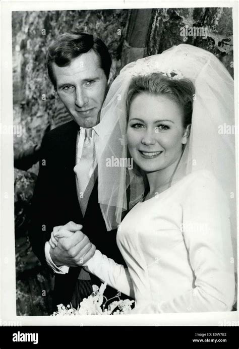 who is juliet mills married to