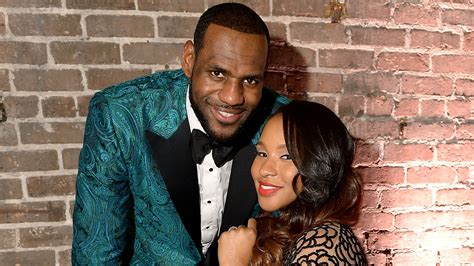 who is lebron james's wife