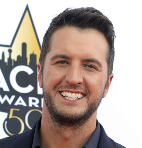 who is luke bryan's manager