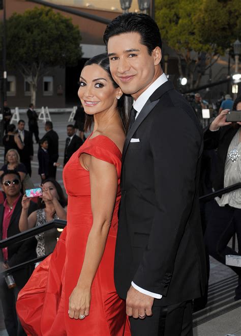 who is mario lopez married too