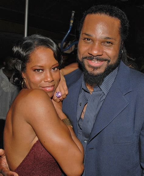 who is regina king married to