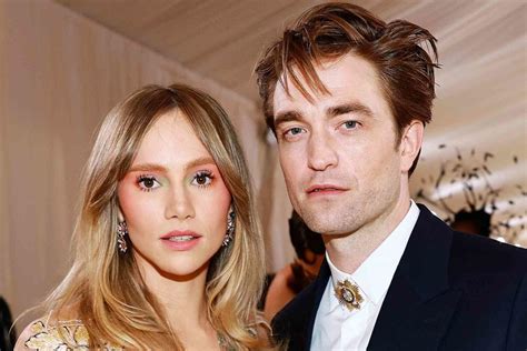 who is robert pattinson's wife