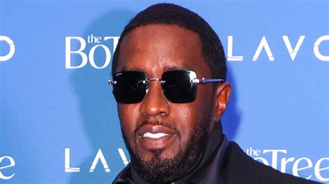 who is sean diddy combs dating