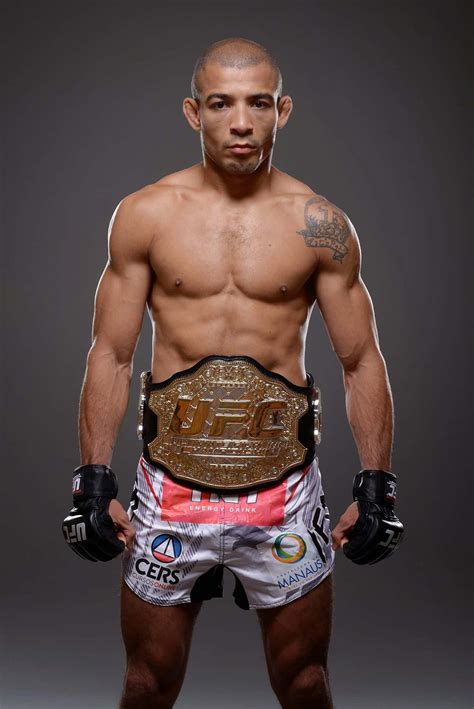 who is the featherweight champion ufc
