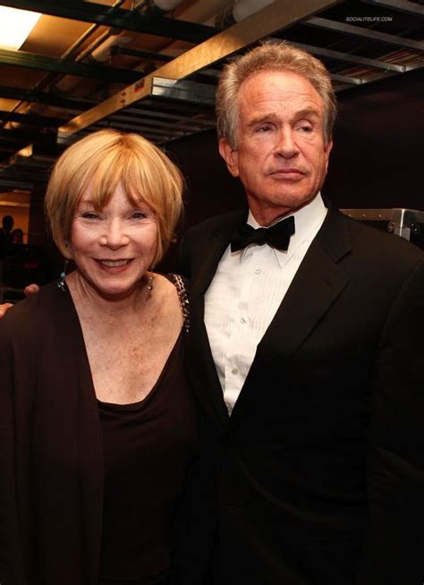 who is the sister of warren beatty
