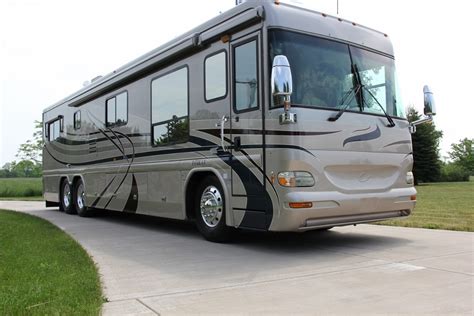who makes country coach motorhomes