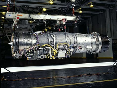 who makes fighter jet engines