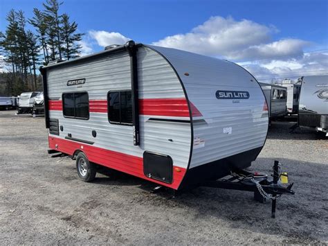 who makes sunset park travel trailers