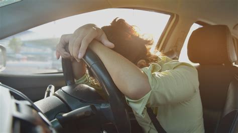 who most often falls asleep while driving