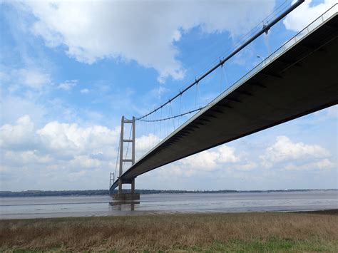 who opened the humber bridge