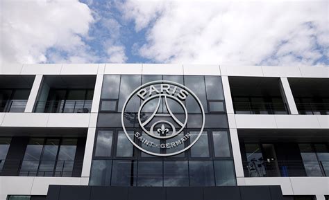 who owns paris saint germain