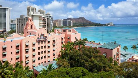 who owns the royal hawaiian hotel