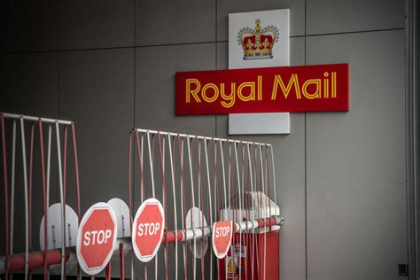 who owns the royal mail uk